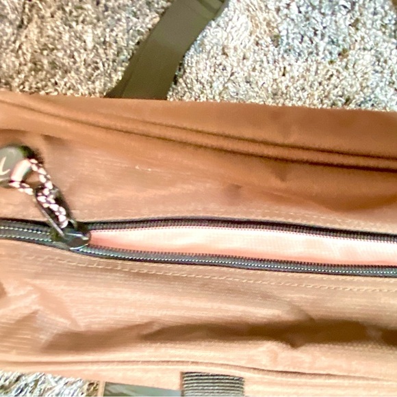 Tracker Brown and Pink Messenger School Work Bag Never Used - Picture 15 of 16